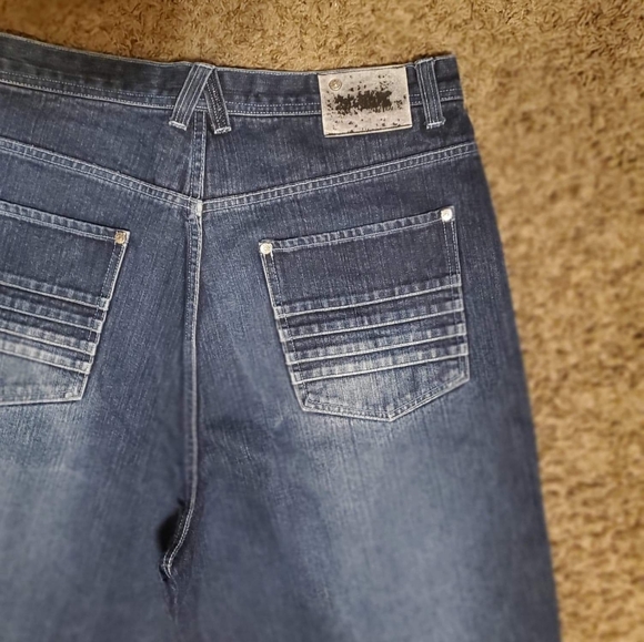 Loose fit throwback denim - Picture 2 of 4